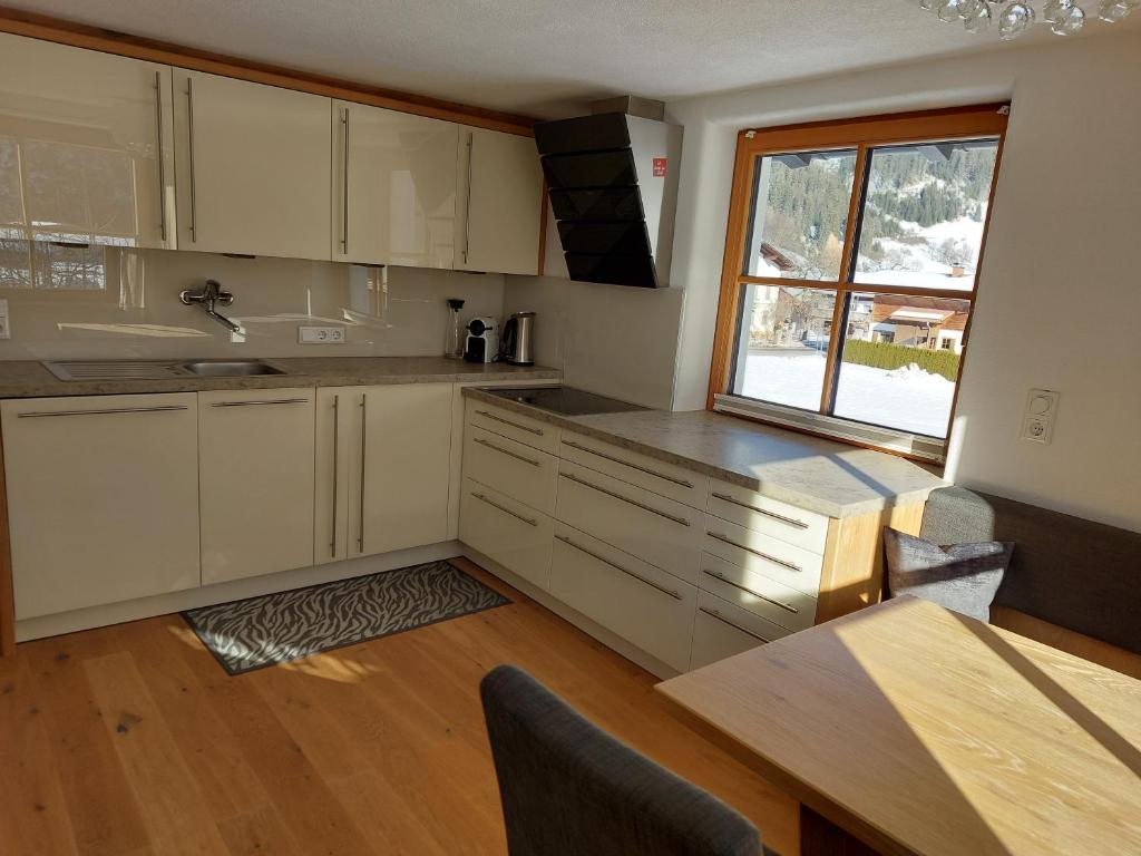 A kitchen or kitchenette at Försterhaus
