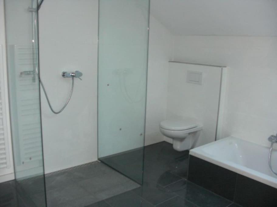 Koupelna v ubytování Apartment im Salzburger Seenland