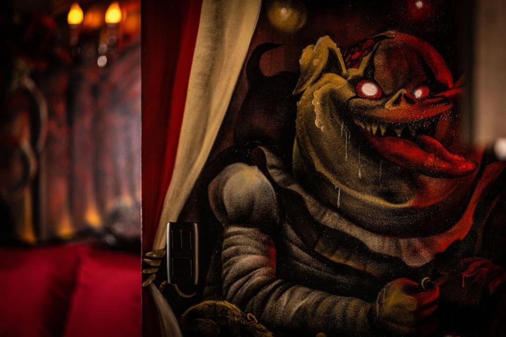 Zdjęcie z galerii obiektu Le Cirque Ensorcelé - Le Studio Maudit & Cosy w Belfort