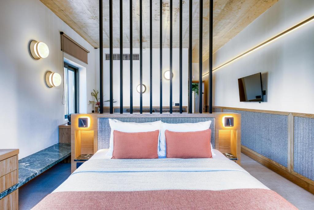 Capital Luxury Suites - 2