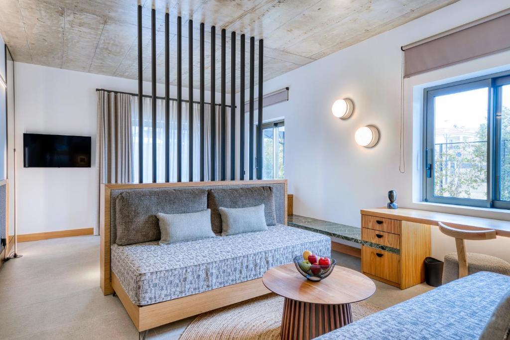 Capital Luxury Suites - 6