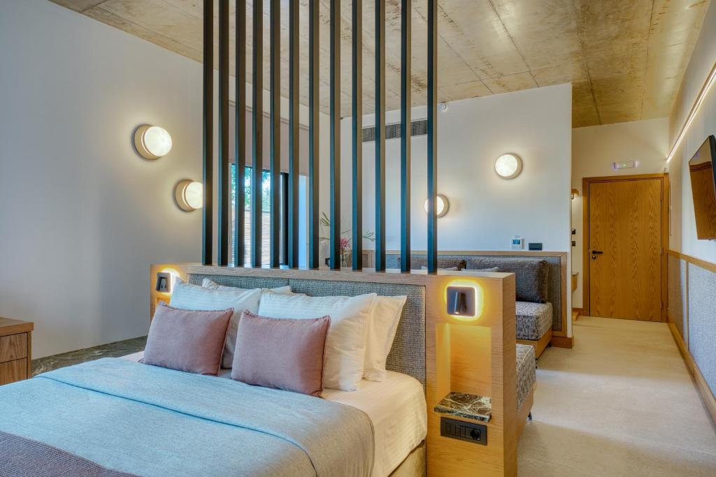 Capital Luxury Suites - 11