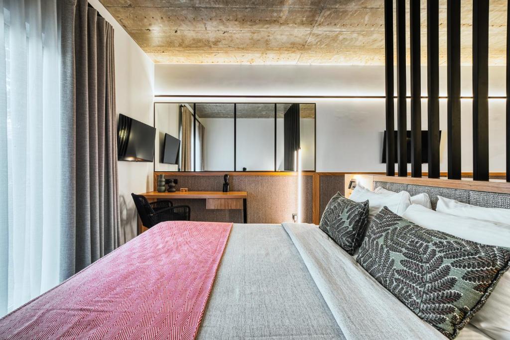 Capital Luxury Suites - 17