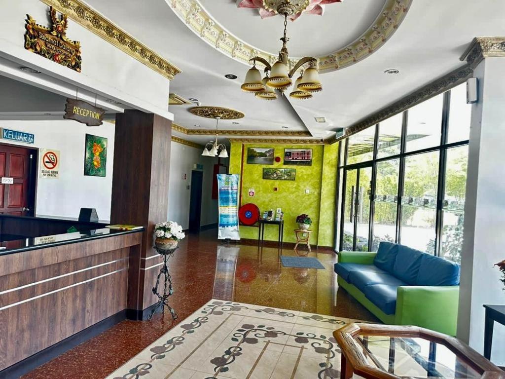Vstupní hala nebo recepce v ubytování Langkawi Baron Hotel - renovated 2023