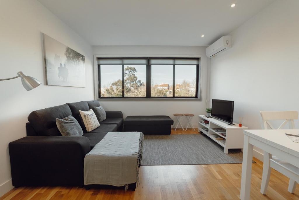Downtown Stylish Apartment With Garage by Vacationy