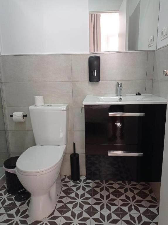 Kúpeľňa v ubytovaní Planeta Cadiz Hostel