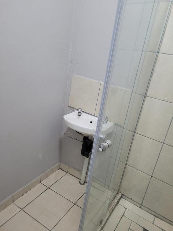 Mavundla lifestyle lodge - Standard Twin Room