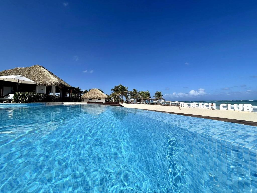 Bazén v ubytování Luxury apartment on the Golf course - Punta Cana nebo v jeho okolí