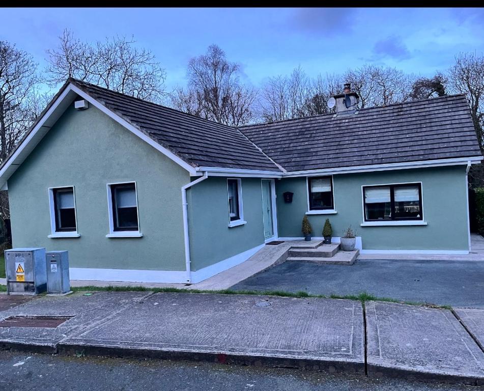 Beautiful Riverside Retreat in Blackwater, Wexford, Blackwater (updated