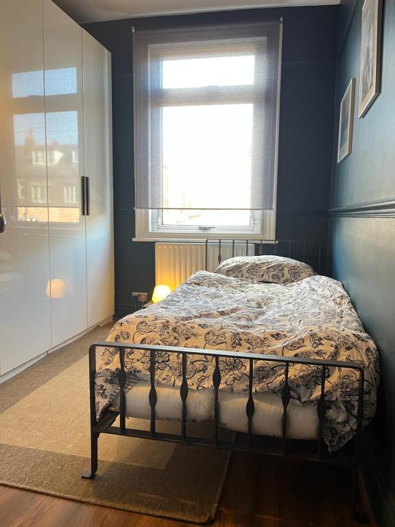 Homestay near Roundhay Park, North Leeds, UK