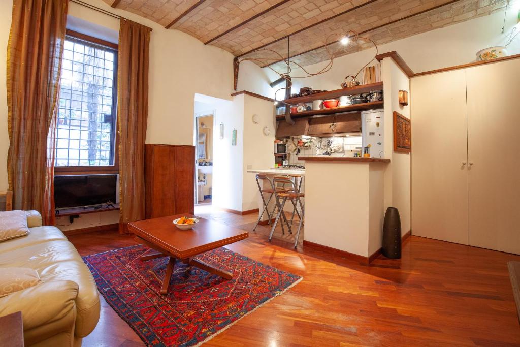 A kitchen or kitchenette at Il giardino di Bobo
