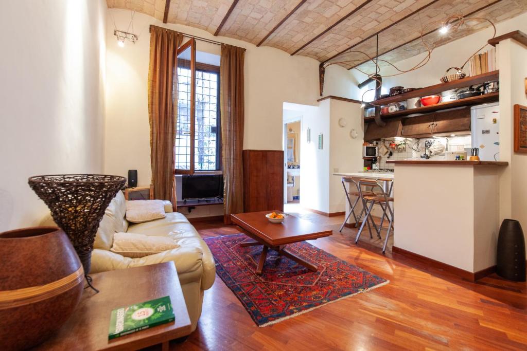 A kitchen or kitchenette at Il giardino di Bobo