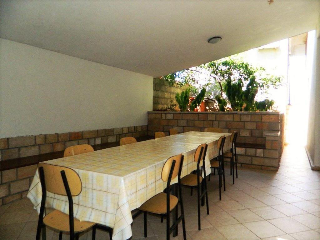 Reštaurácia alebo iné gastronomické zariadenie v ubytovaní House Fani
