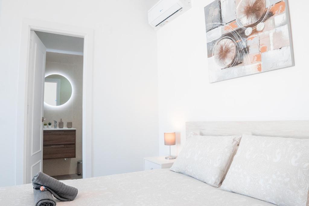 Kép Downtown Duplex with Jacuzzi & Private Terrace szállásáról Sevillában a galériában