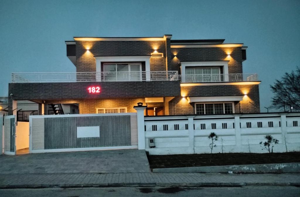 Islamabad Travelodge Guest House, Rawalpindi (updated prices 2024)