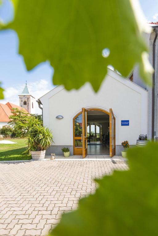 Fotografie z fotogalerie ubytování Weingut & Gästehaus zum Seeblick - Familie Sattler v destinaci Jois