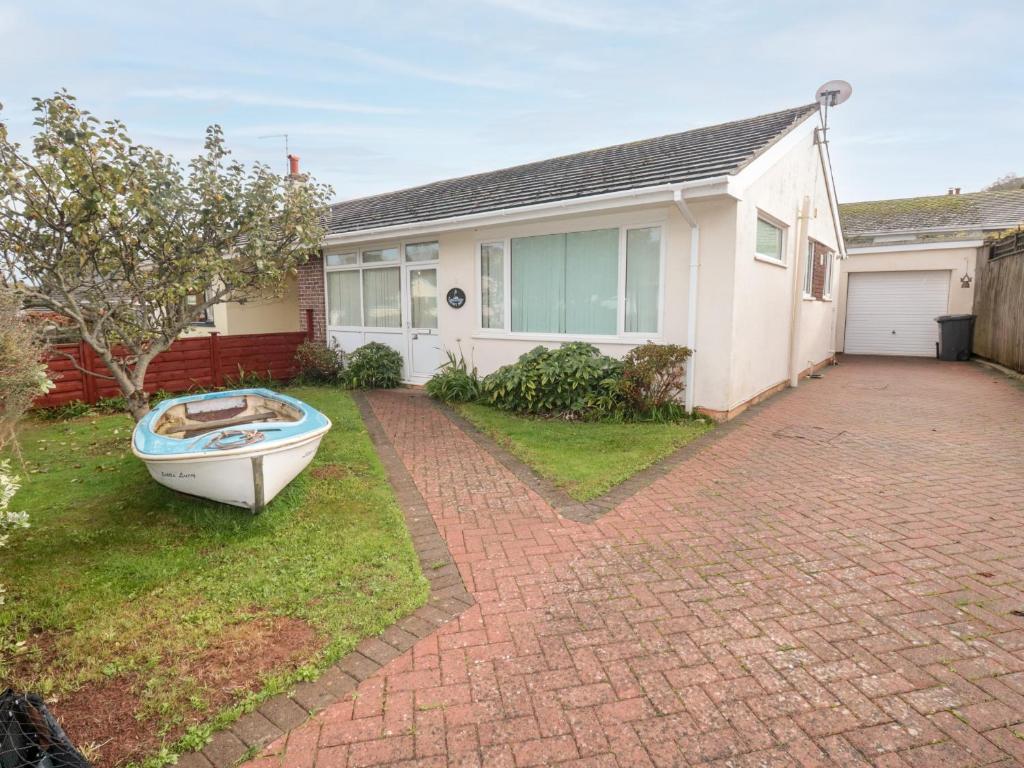 8 Chestnut Drive, Brixham (updated prices 2024)