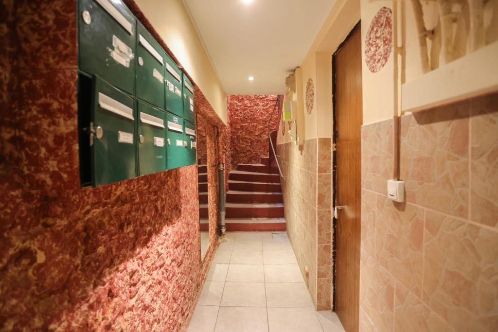 Fotografia z galérie ubytovania IMMOGROOM - 10 min from the city center - Renovated - Nice and cosy v Cannes