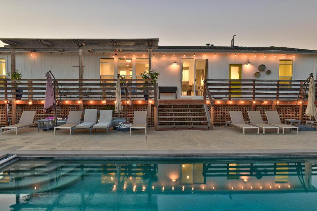 Farm to Table Hideaway in Healdsburg - Housity