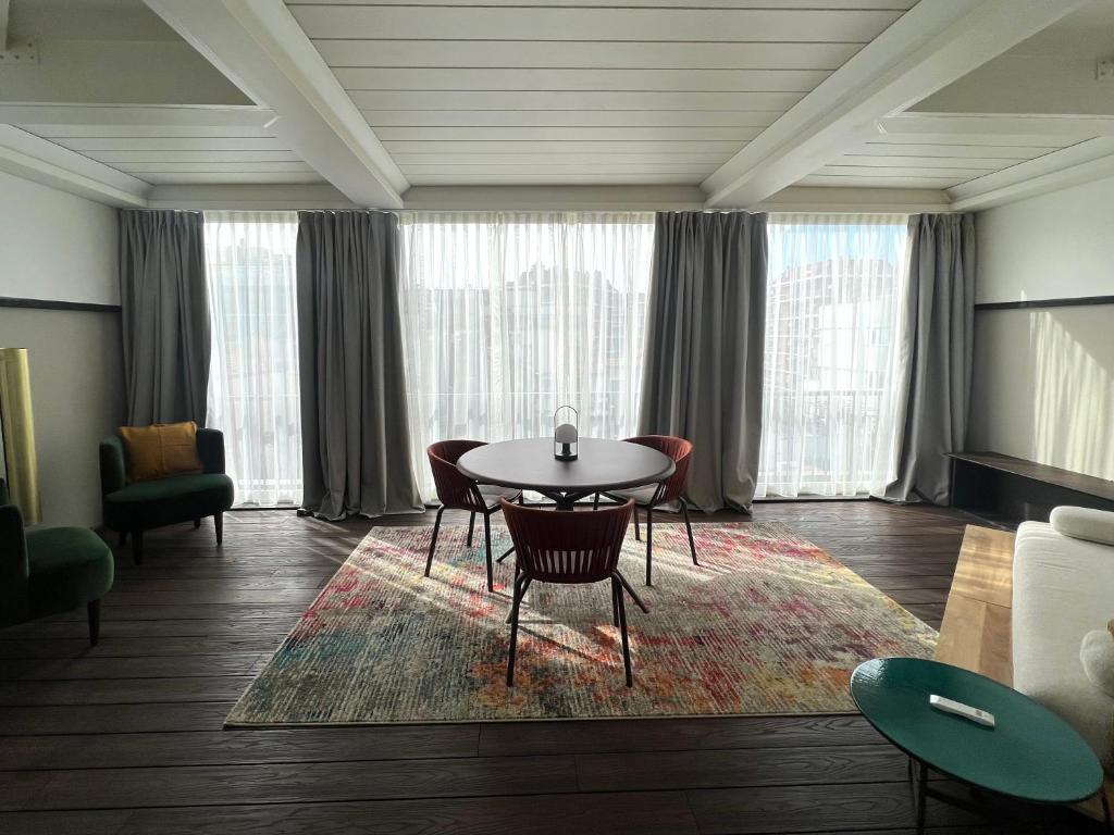 Boutique Hotel Martini 17 - Resim 11