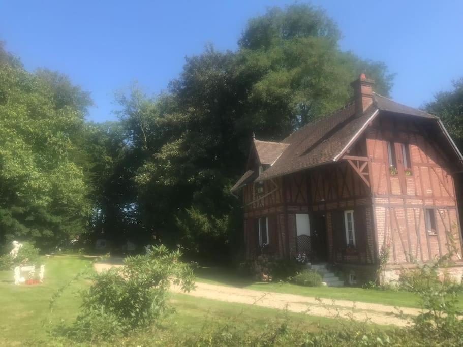 Budova, v ktorej sa dovolenkový dom nachádza