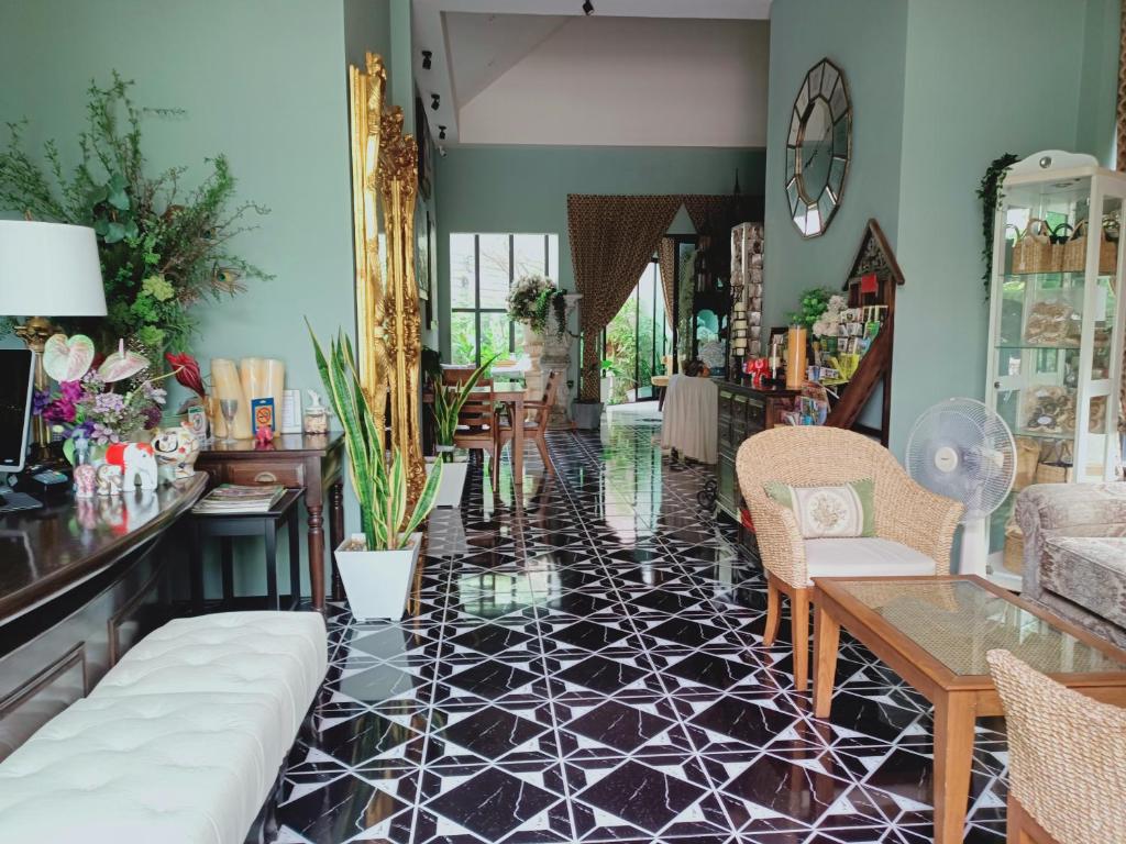 Sri Ngachang - Resim 17