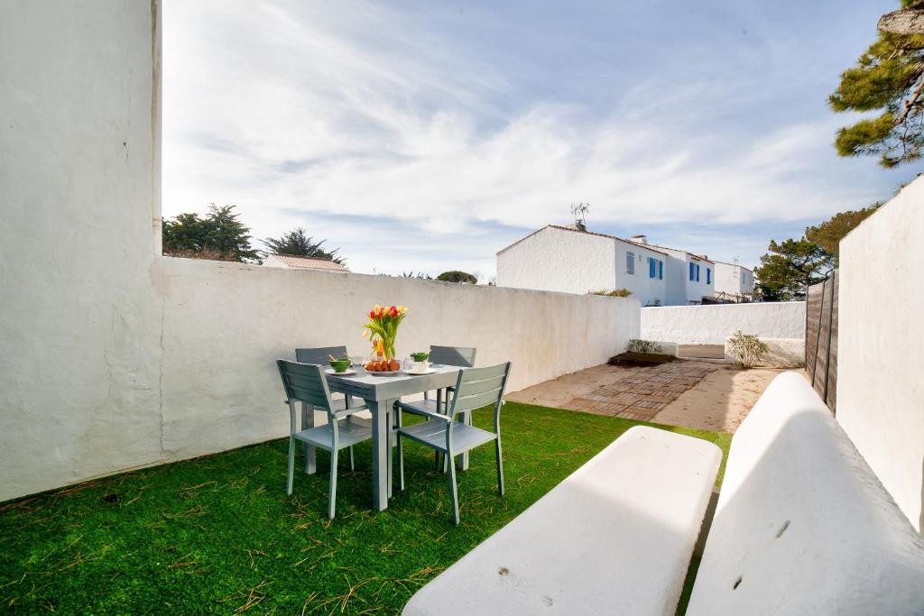 Fotografia z galérie ubytovania 600m de la plage - Maison pour 5 - Terrasse v destinácii La Guérinière