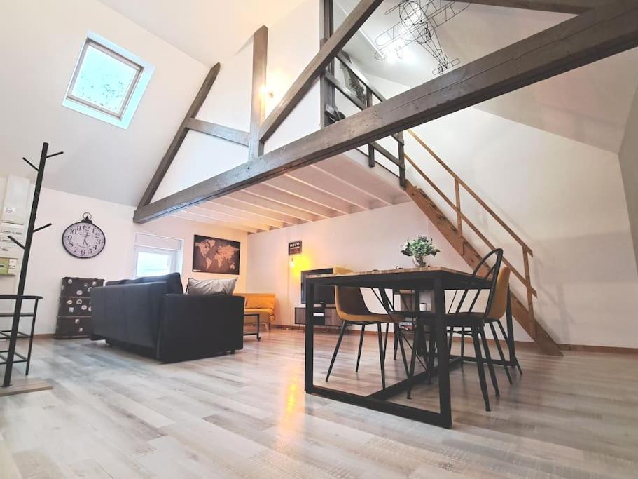 Posedenie v ubytovaní Loft proche des plages et sites du débarquement