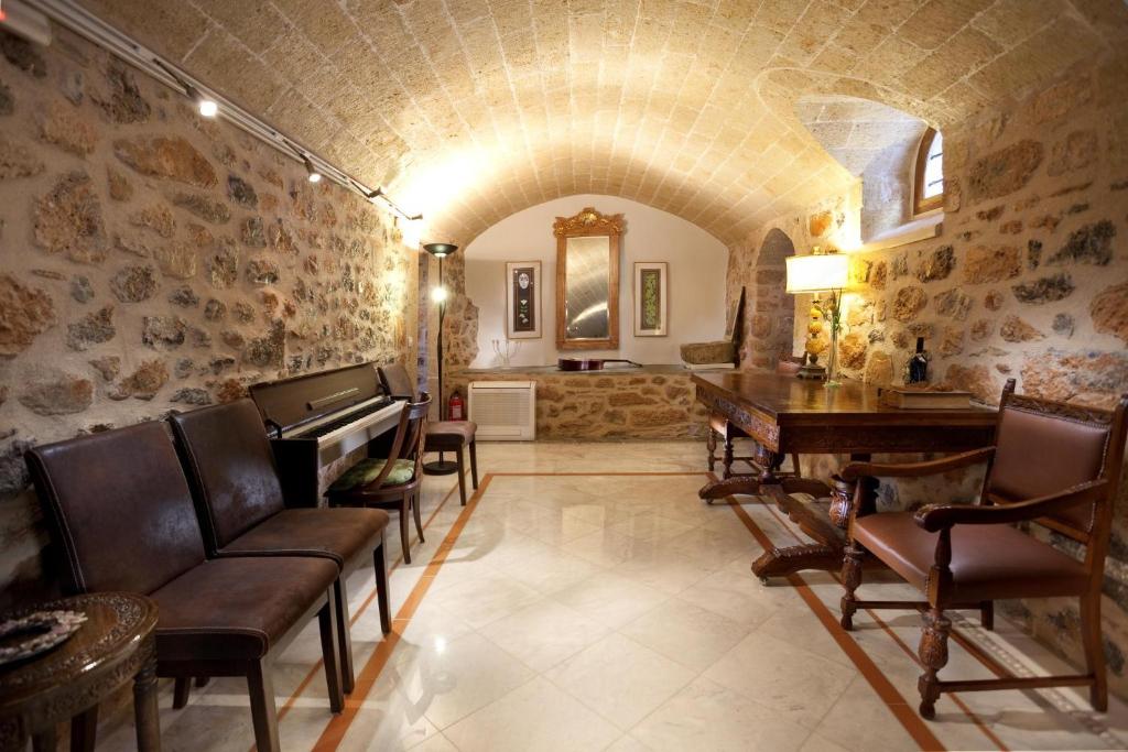 Posezení v ubytování Theophano Art Hotel