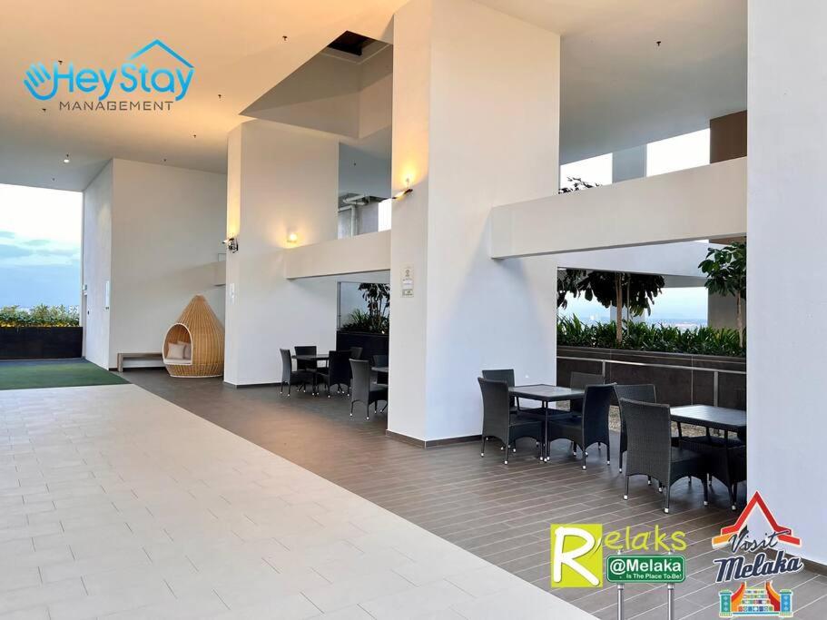 The Apple Residence By Heystay Management的证书、奖牌、标识或其他文件