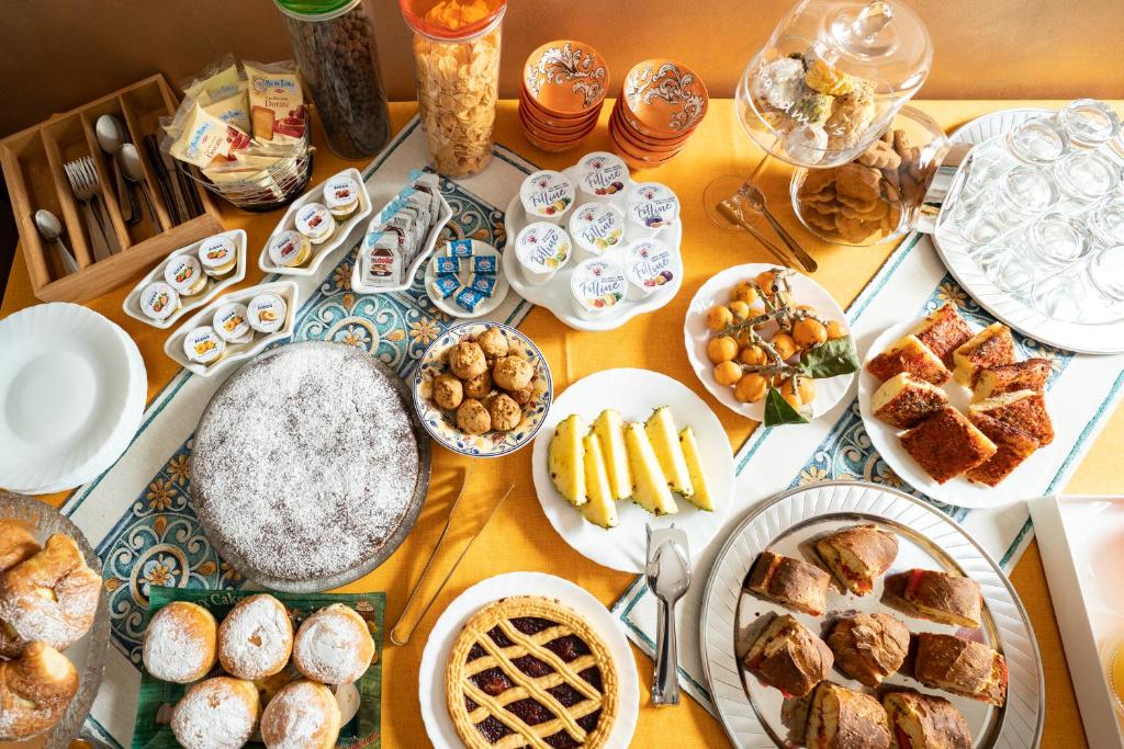 Jedlo v ubytovaní bed & breakfast alebo blízkom okolí