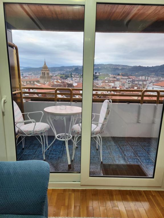 Estudio con vistas a la ciudad - 2