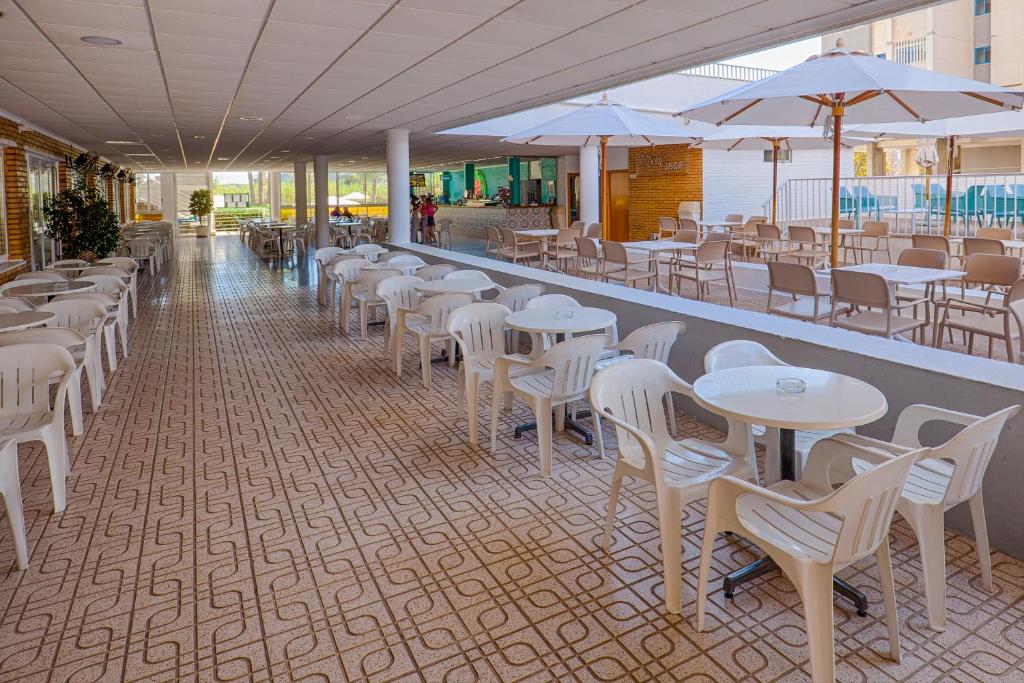 Hotel Caballo de Oro, Бенидорм - обновленные цены 2023 года