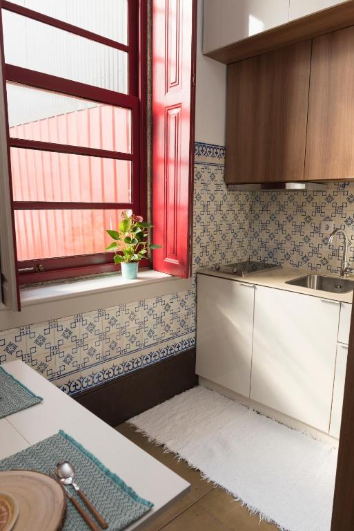 Santo da Casa / Sc apartments - 5