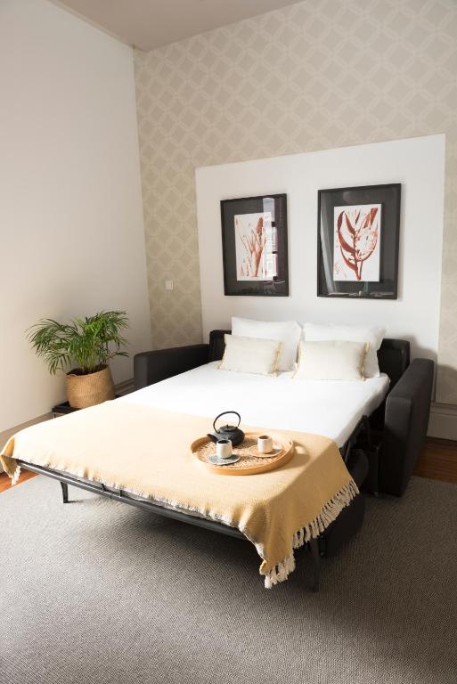 Santo da Casa / Sc apartments - 18