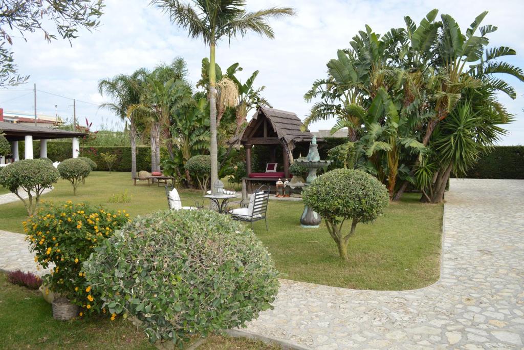 A garden outside Villetta Lavanda