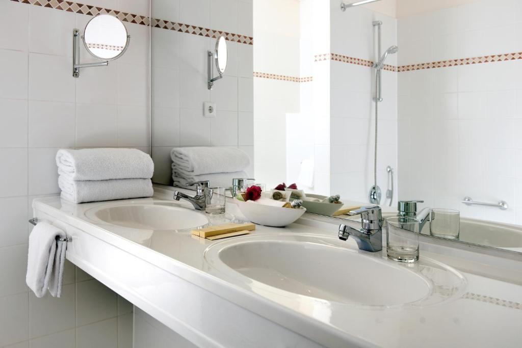 Hotel Elbflorenz Dresden - 11