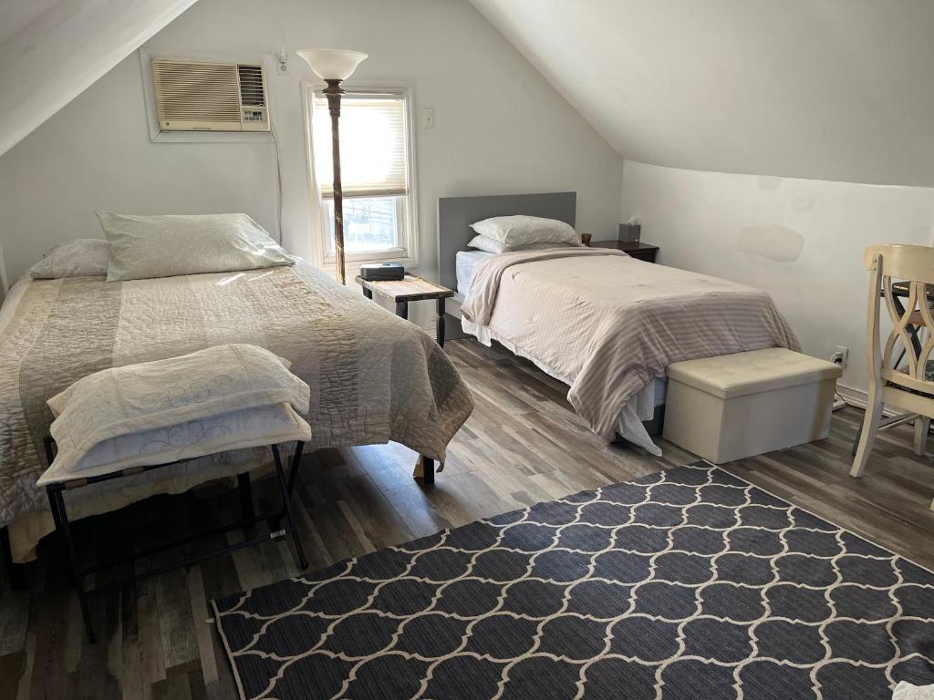 UBS arena duplex - Two-Bedroom Apartment