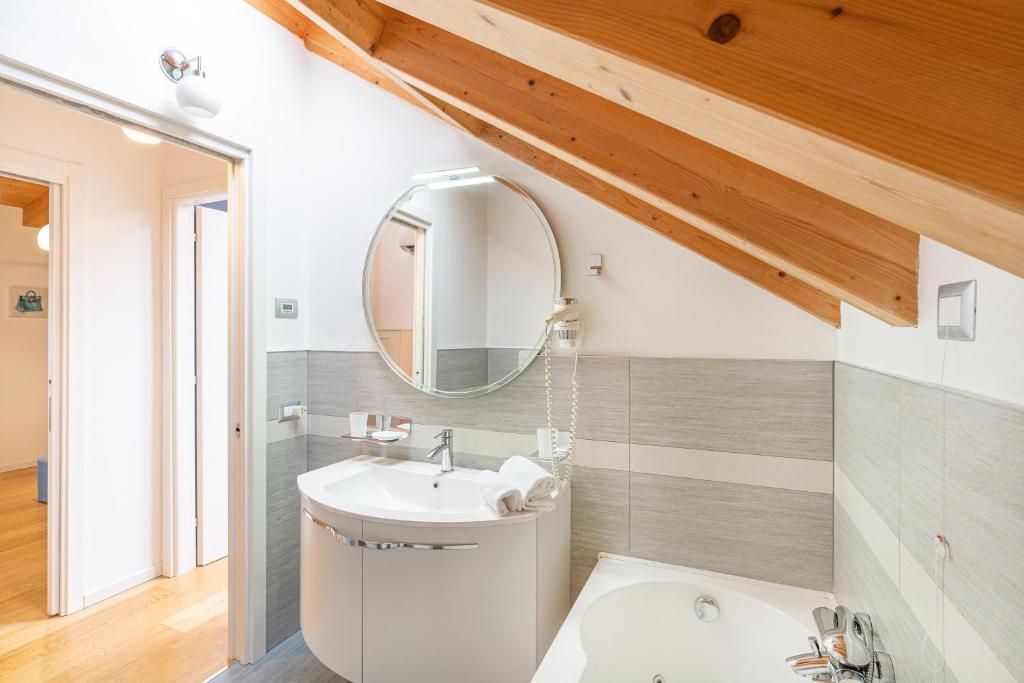 Ca' Degli Antichi Giardini Apartments - Resim 30