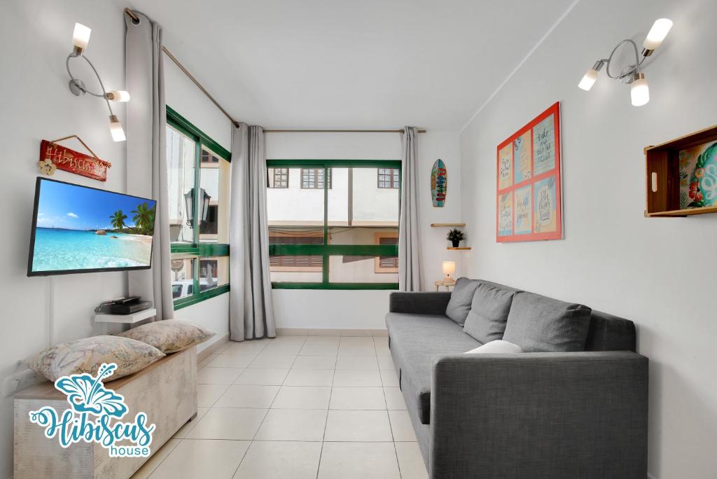 Fotografie z fotogalerie ubytování Hibiscus house, charming 1-bed flat located 300 m from the beach v destinaci Corralejo
