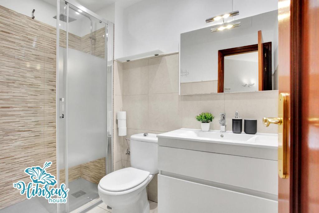 Fotografie z fotogalerie ubytování Hibiscus house, charming 1-bed flat located 300 m from the beach v destinaci Corralejo