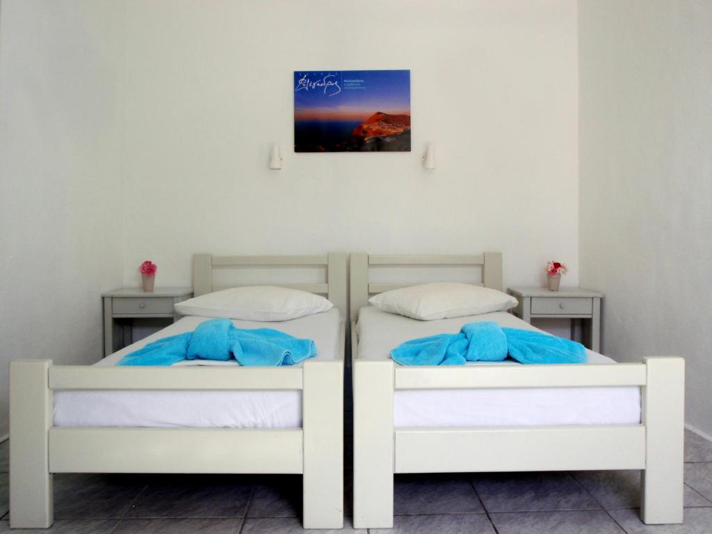 Postel nebo postele na pokoji v ubytování Pavlosx2