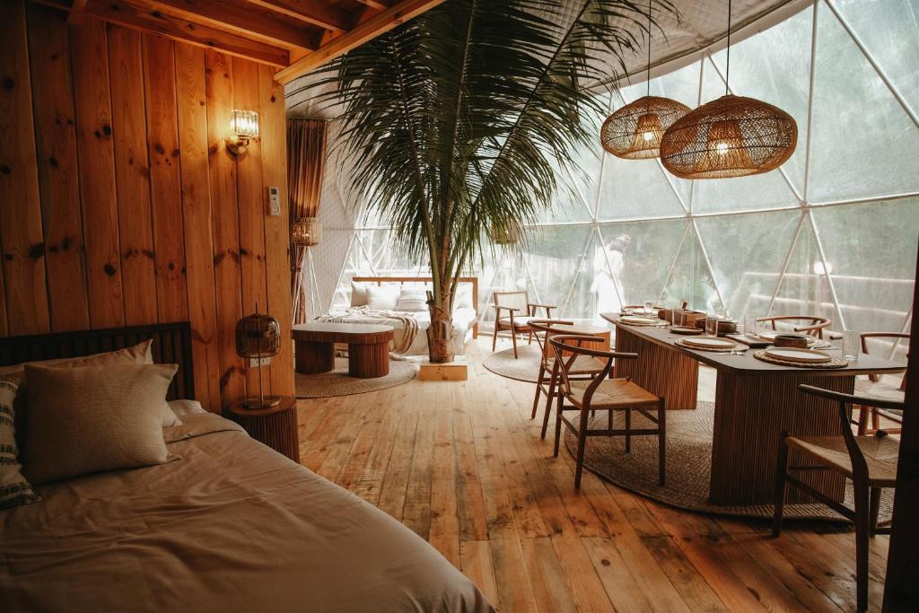 Posezení v ubytování Treehouse de Valentine