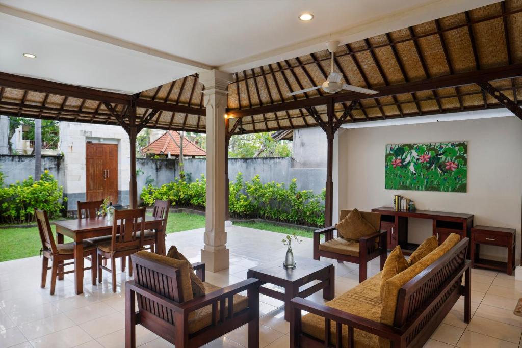 Posezení v ubytování Kusuma Resort Seminyak