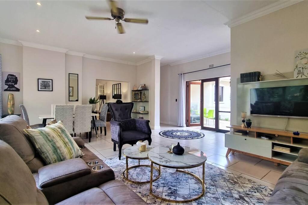 Lush Lux Bryanston Villa, Johannesburg (updated prices 2024)