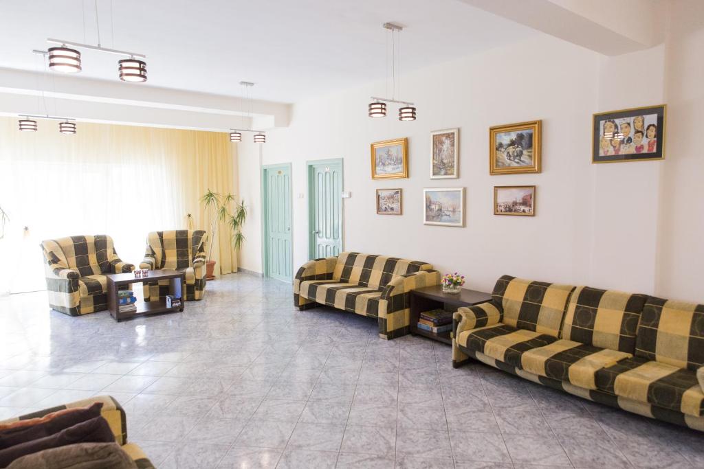 Posezení v ubytování Hostel Holland Bacau