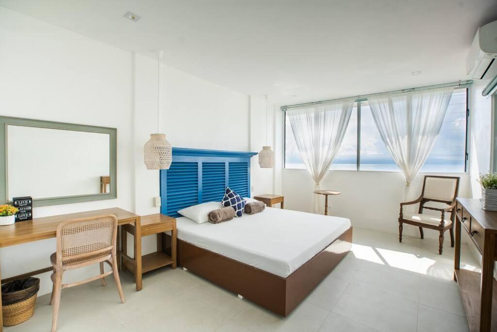 Postel nebo postele na pokoji v ubytování Exclusive Cliff House with Pool and Beach Access