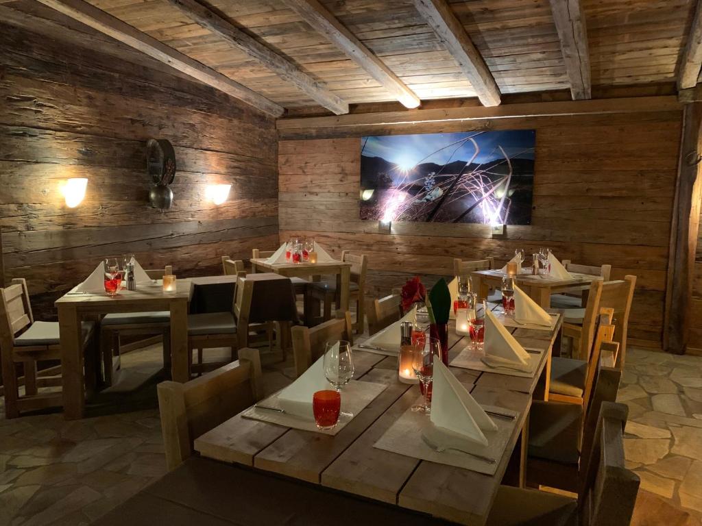 Nápoje v ubytování Hotel Etrier