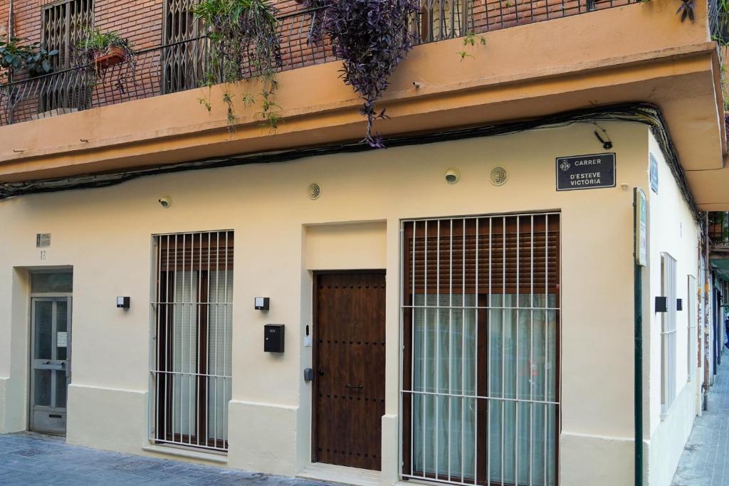 Mimis Apartment in En Corts, Valencia – Updated 2023 Prices