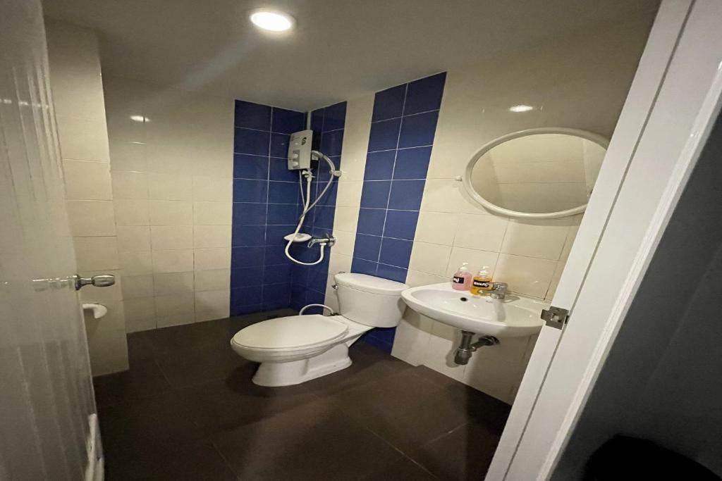 Koupelna v ubytování Be Rich Hotel